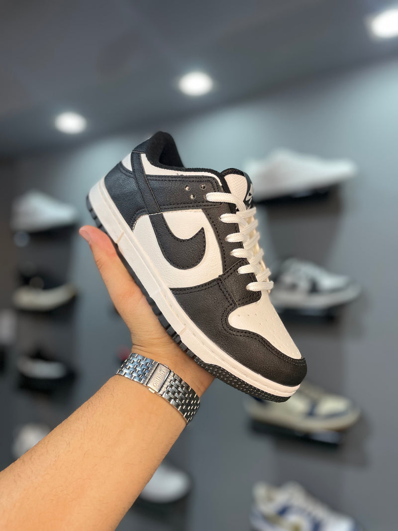 Dunk low panda