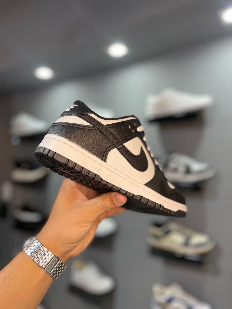 Dunk low panda